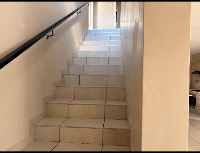 3 BEDROOM TOWNHOUSE FOR SALE IN WATERKLOOF AH